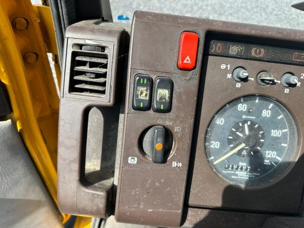 Mercedes Benz Vario – Image 9
