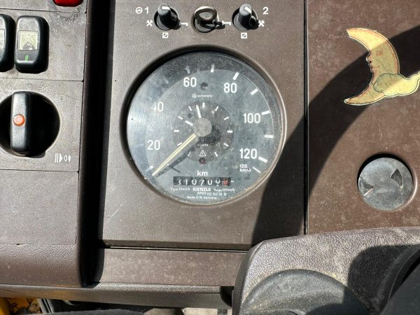 Mercedes Benz Vario – Image 11