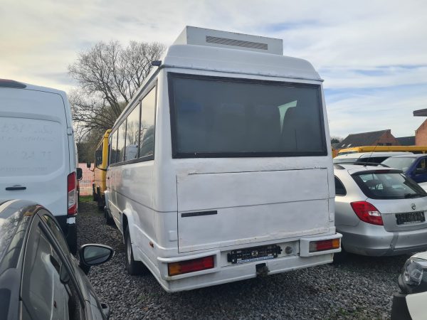 Mercedes Benz 711 d ka 22 places – Image 10