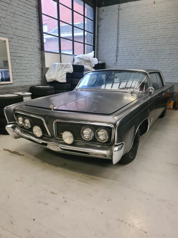 CHRYSLER IMPERIAL 5.7