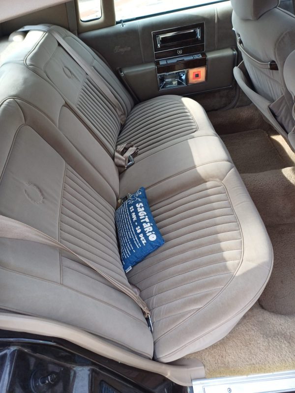 CADILLAC Fleetwood – Image 10