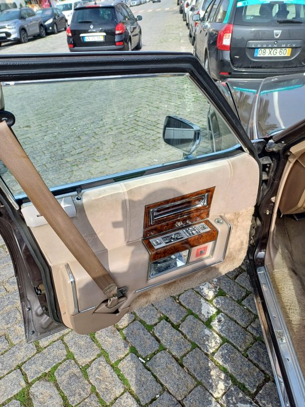 CADILLAC Fleetwood – Image 9
